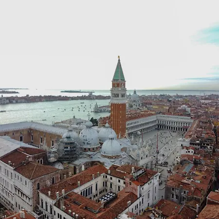 Rooftop San Marco - Tower View Apartment